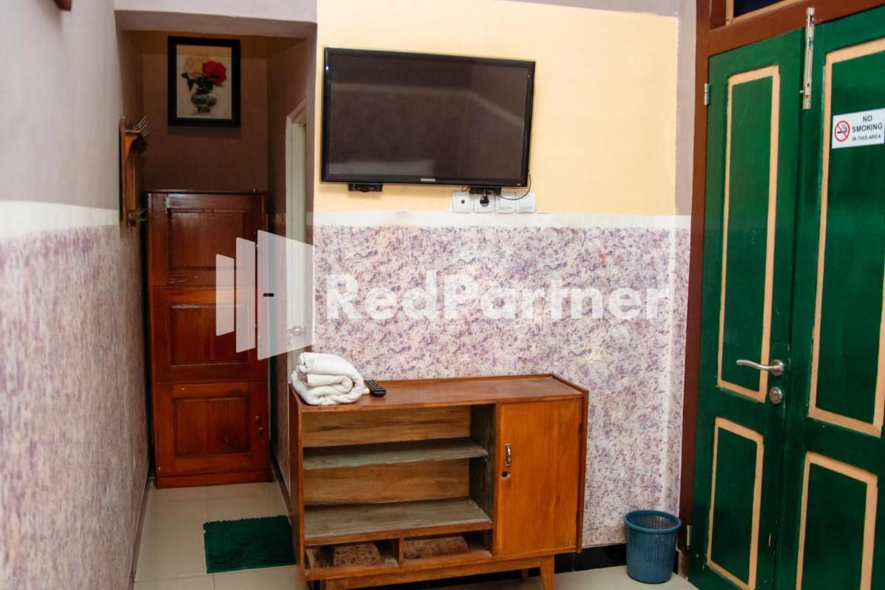 Flamboyan Asri Syariah Mitra Reddoorz Near Kampung Inggris Pare Otel Dış mekan fotoğraf